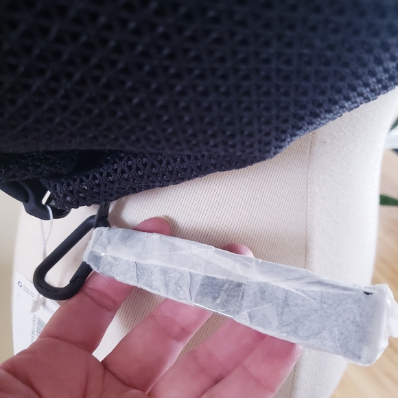 Lululemon NWT All Hours Belt Bag - Olive/Black O/S - Picture 9 of 11